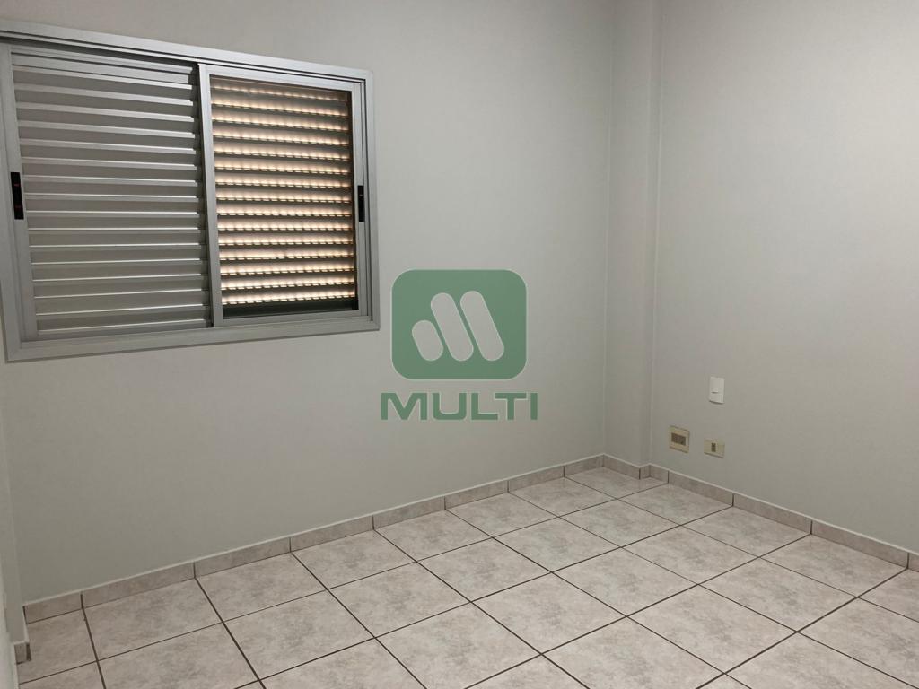 Apartamento à venda com 3 quartos, 113m² - Foto 6