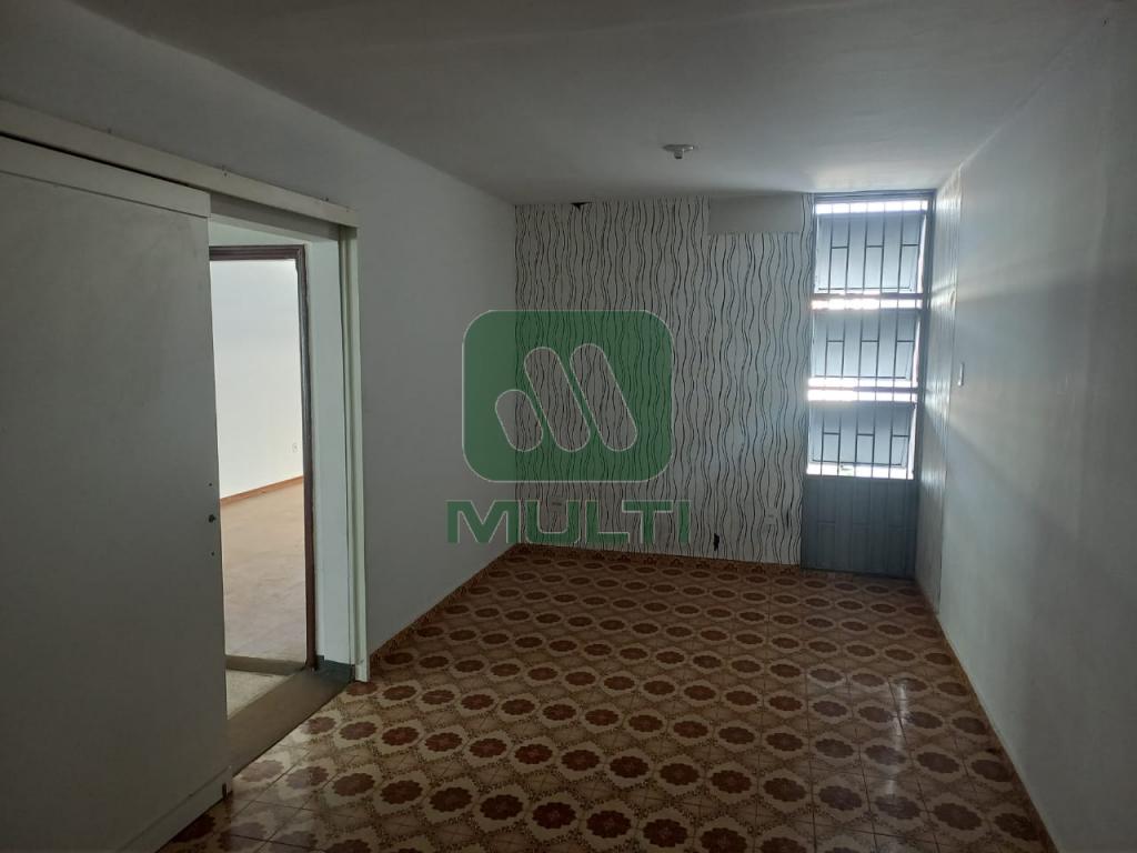 Casa à venda com 3 quartos, 238m² - Foto 8