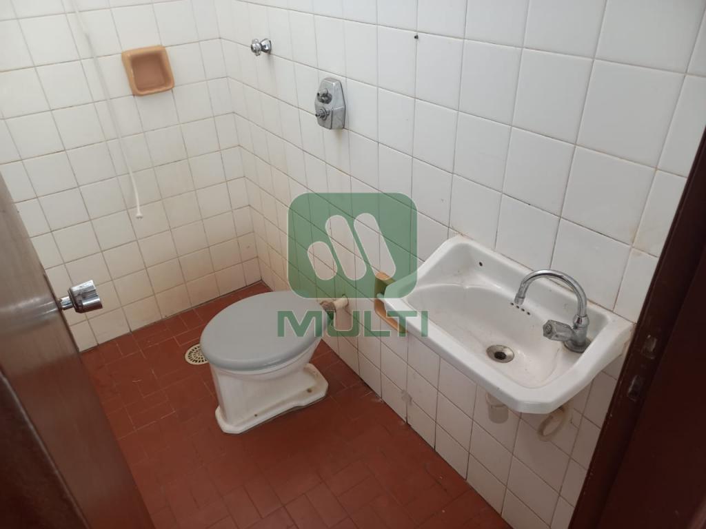 Casa à venda com 3 quartos, 238m² - Foto 22