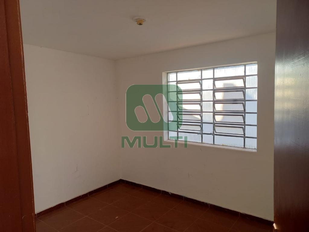 Casa à venda com 3 quartos, 238m² - Foto 28