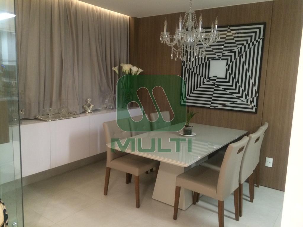 Apartamento à venda com 3 quartos, 119m² - Foto 4