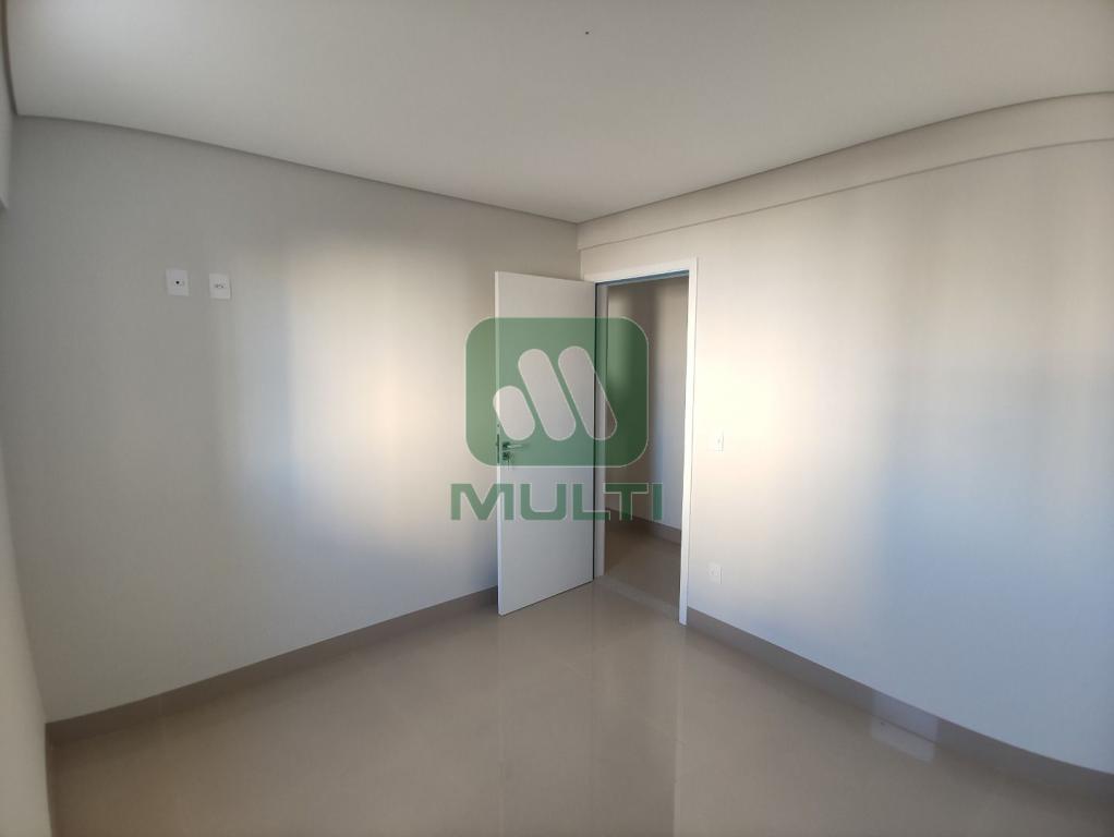 Apartamento à venda com 3 quartos, 119m² - Foto 8