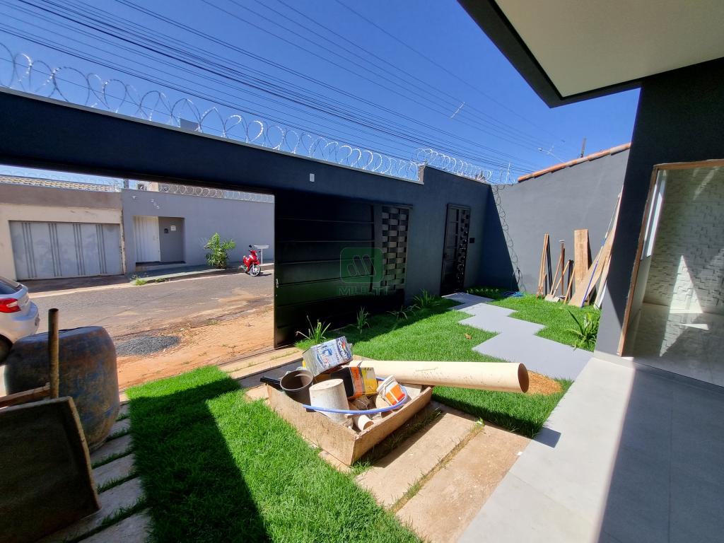 Casa à venda com 3 quartos, 150m² - Foto 3