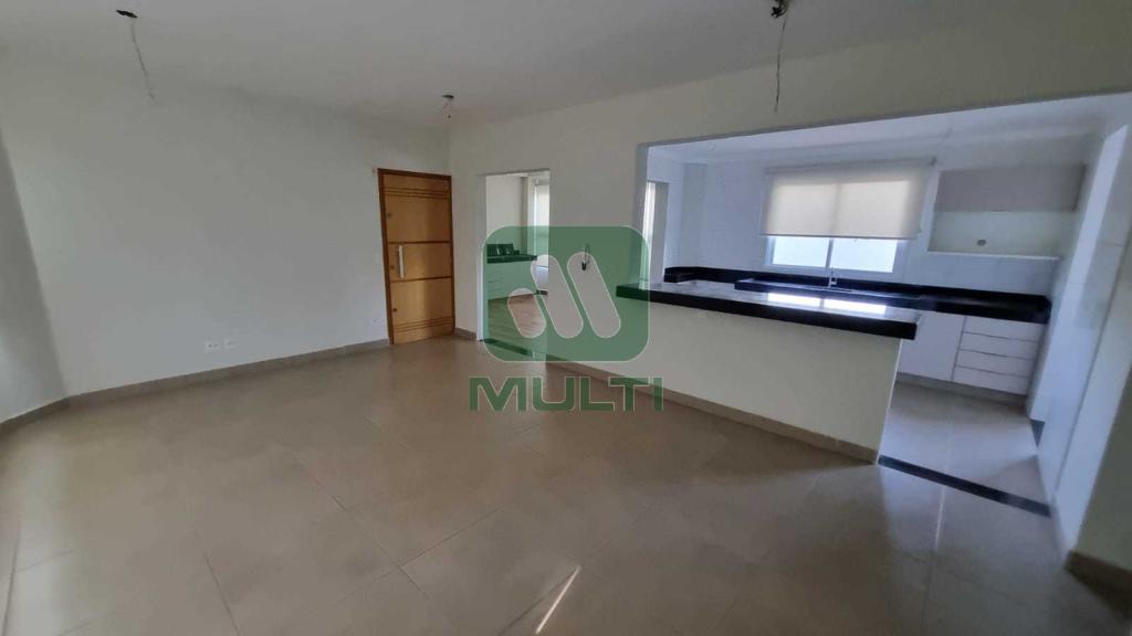 Cobertura à venda com 3 quartos, 256m² - Foto 1