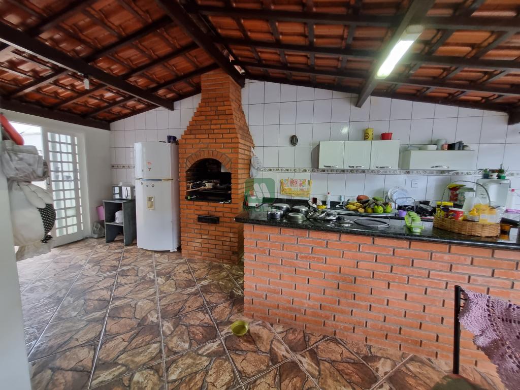 Casa à venda com 4 quartos, 227m² - Foto 13