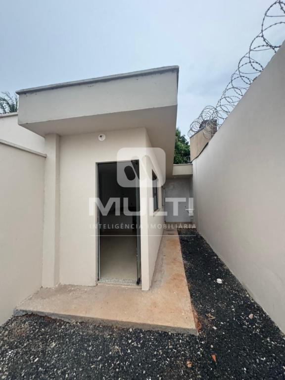 Casa à venda com 2 quartos, 53m² - Foto 4