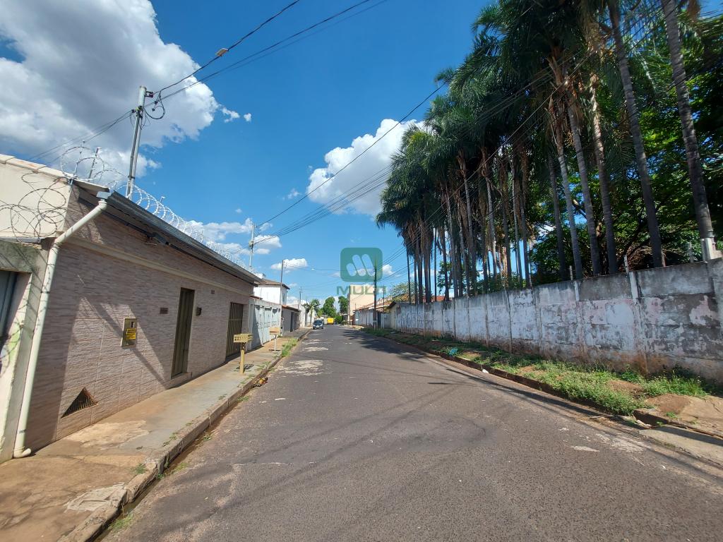 Loteamento e Condomínio à venda com 1 quarto, 1750m² - Foto 2