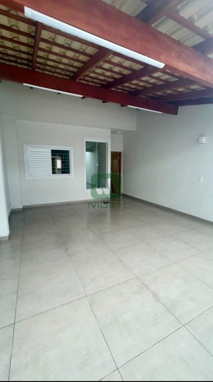 Casa à venda com 2 quartos, 75m² - Foto 9