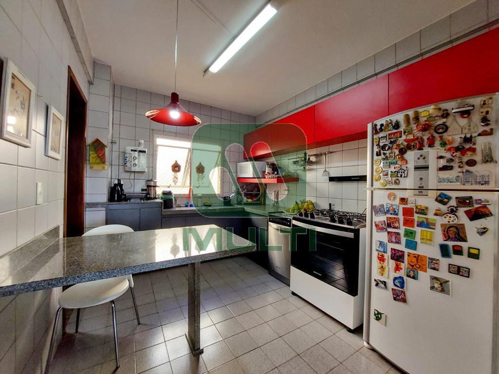 Apartamento à venda com 3 quartos, 127m² - Foto 8