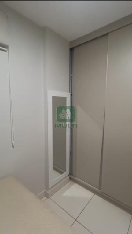 Apartamento à venda com 2 quartos, 65m² - Foto 5