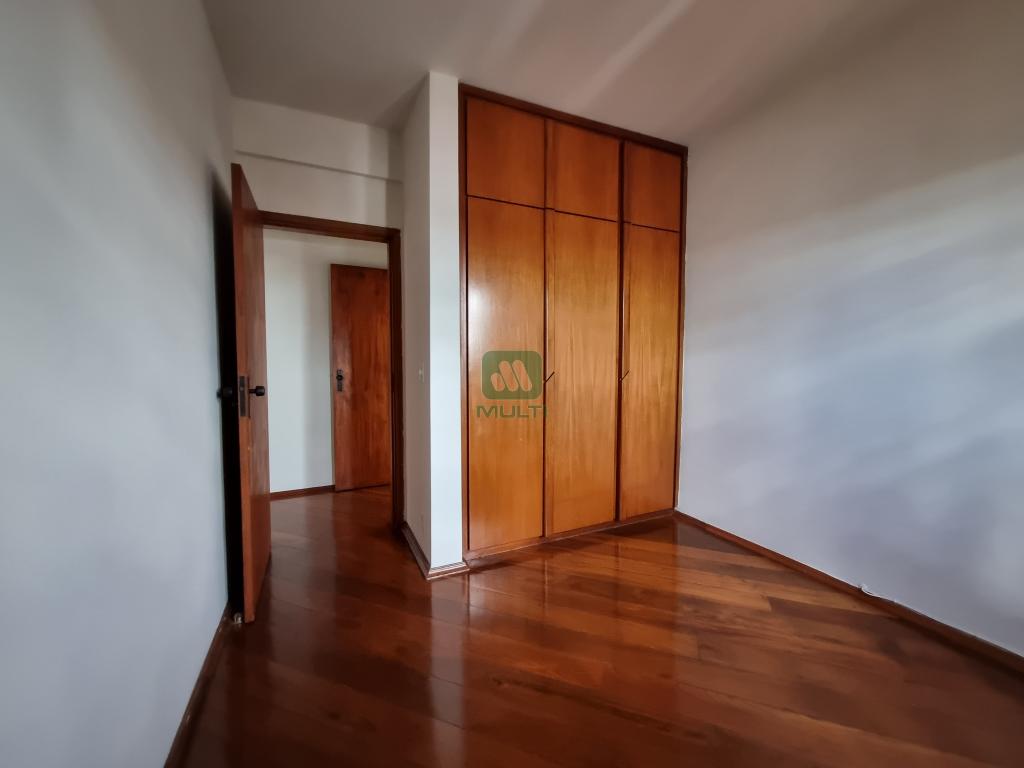 Apartamento à venda com 3 quartos, 130m² - Foto 5