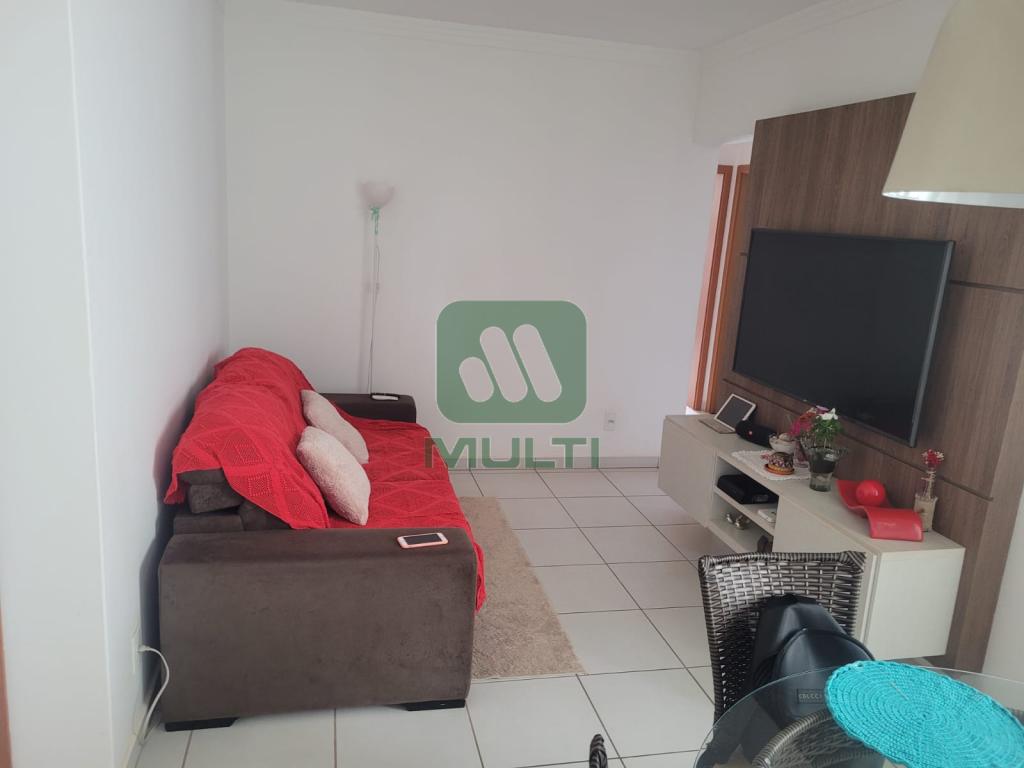 Apartamento à venda com 3 quartos, 79m² - Foto 1