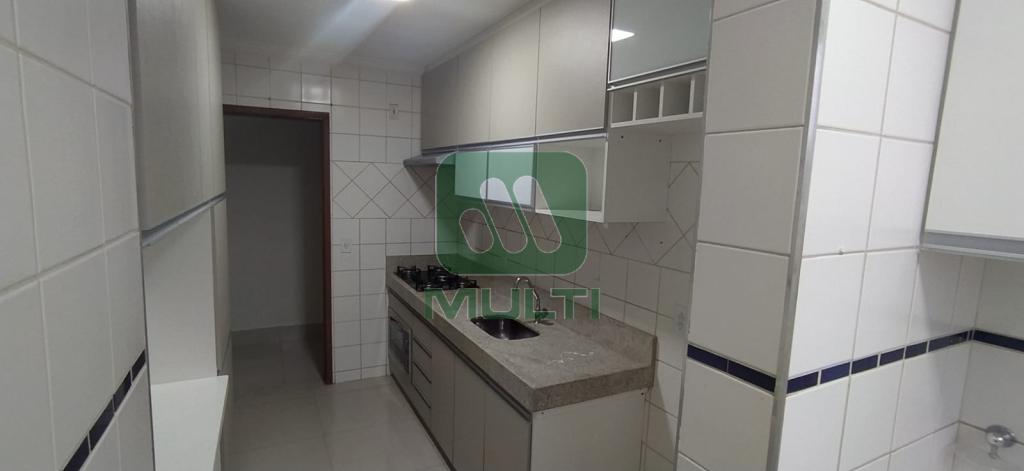 Apartamento à venda com 3 quartos, 76m² - Foto 9