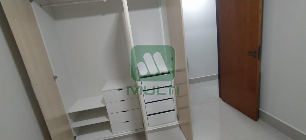 Apartamento à venda com 3 quartos, 76m² - Foto 11