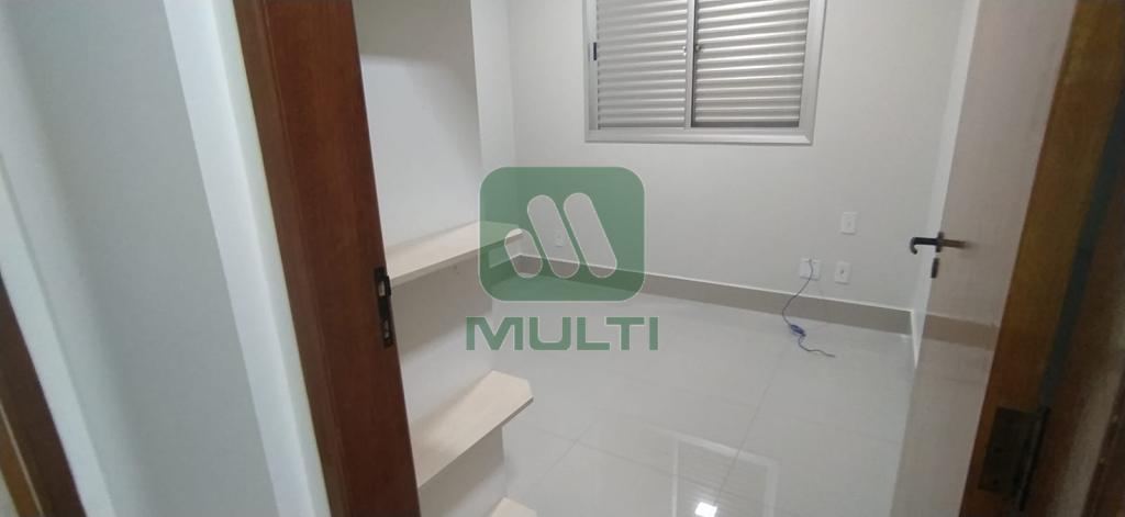 Apartamento à venda com 3 quartos, 76m² - Foto 16