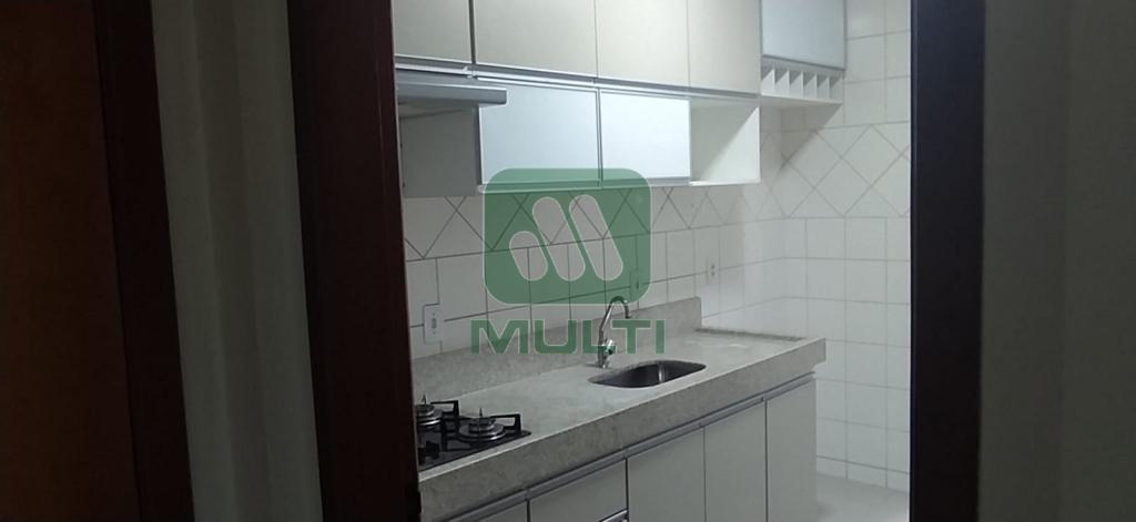 Apartamento à venda com 3 quartos, 76m² - Foto 19