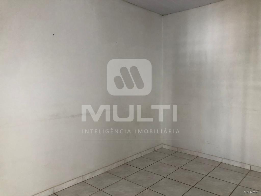 Casa à venda com 2 quartos, 200m² - Foto 19