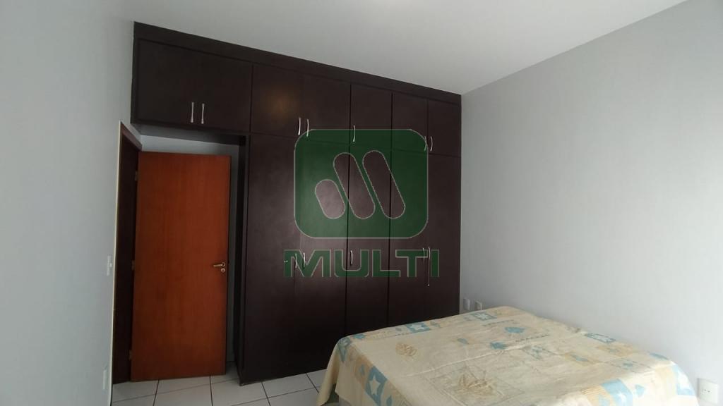 Casa à venda com 3 quartos, 203m² - Foto 14