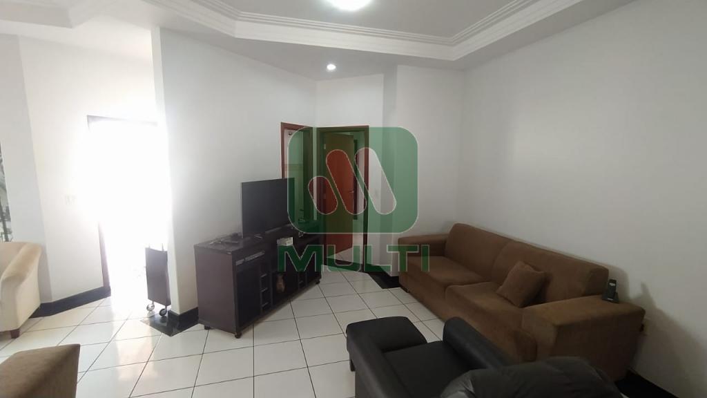 Casa à venda com 3 quartos, 203m² - Foto 18