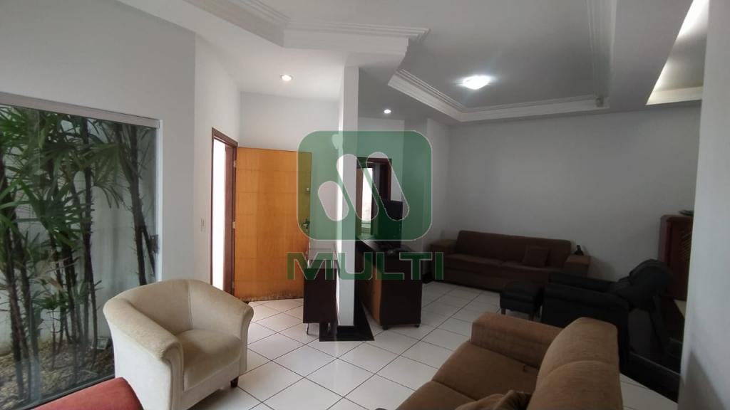 Casa à venda com 3 quartos, 203m² - Foto 20