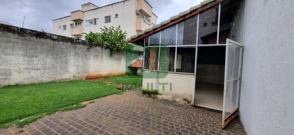 Casa à venda com 3 quartos, 215m² - Foto 15