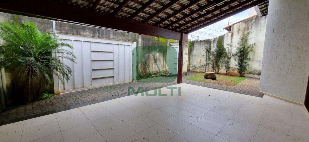 Casa à venda com 3 quartos, 215m² - Foto 21