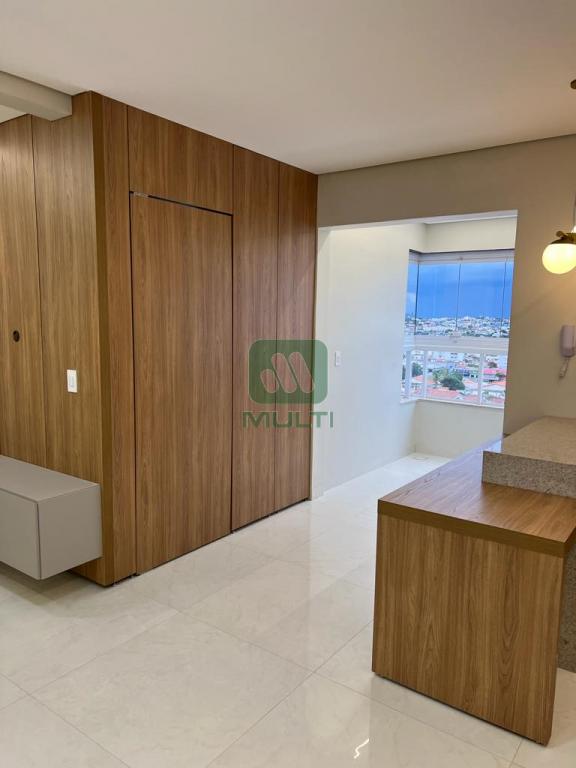 Apartamento à venda com 2 quartos, 61m² - Foto 4