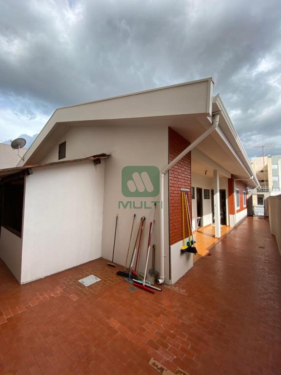 Casa à venda com 3 quartos, 195m² - Foto 14