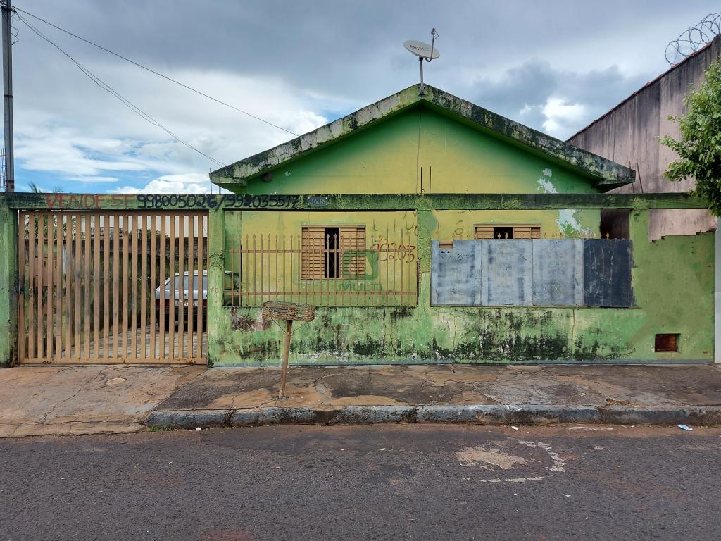 Terreno à venda com 1 quarto, 420m² - Foto 3