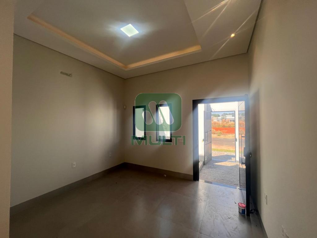 Casa à venda com 3 quartos, 149m² - Foto 2