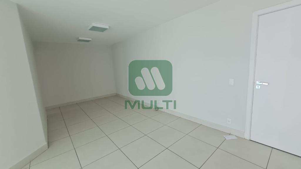 Apartamento à venda com 3 quartos, 85m² - Foto 4