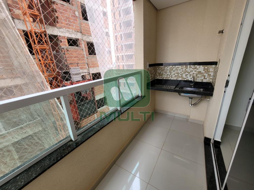 Apartamento à venda com 2 quartos, 77m² - Foto 4