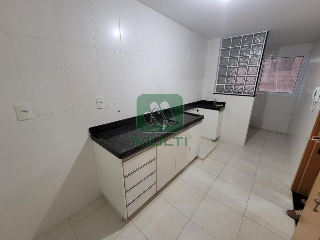 Apartamento à venda com 2 quartos, 77m² - Foto 5