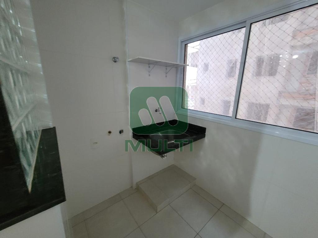 Apartamento à venda com 2 quartos, 77m² - Foto 9