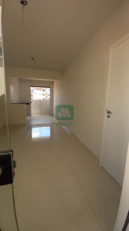 Apartamento à venda com 2 quartos, 63m² - Foto 4