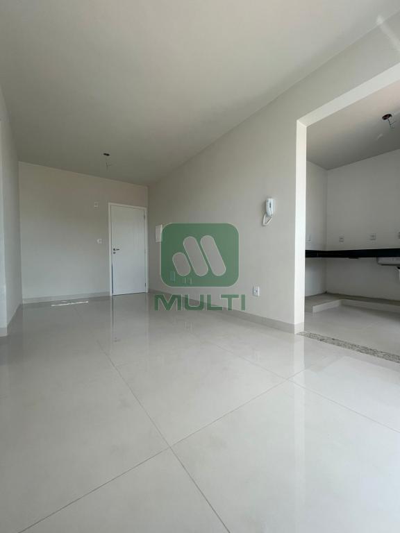 Apartamento à venda com 2 quartos, 63m² - Foto 9