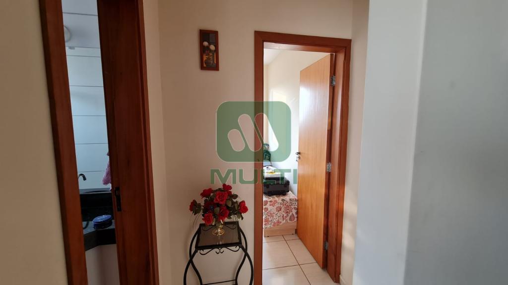 Apartamento à venda com 2 quartos, 49m² - Foto 2