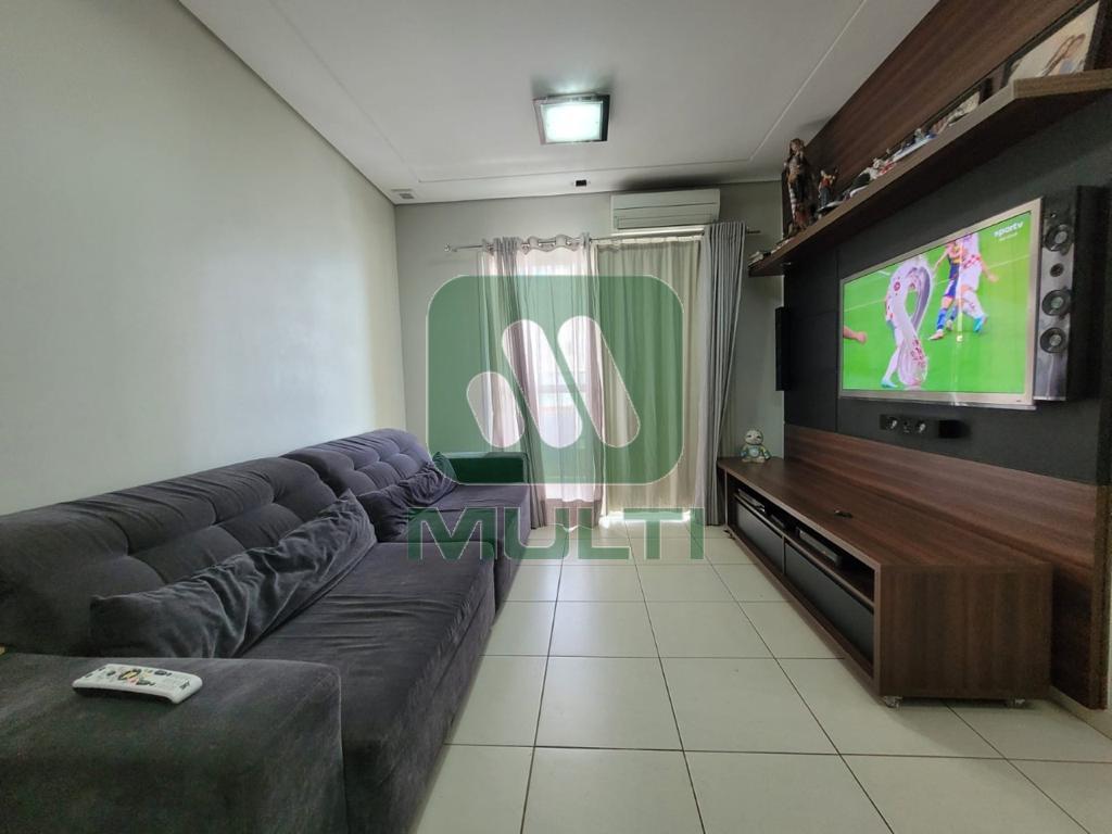 Apartamento à venda com 3 quartos, 90m² - Foto 2