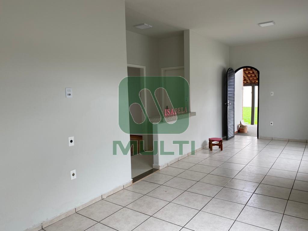 Casa à venda com 2 quartos, 90m² - Foto 13