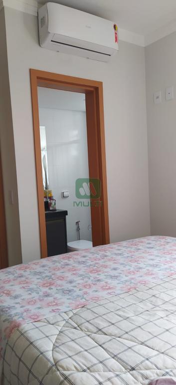 Apartamento à venda com 2 quartos, 62m² - Foto 5