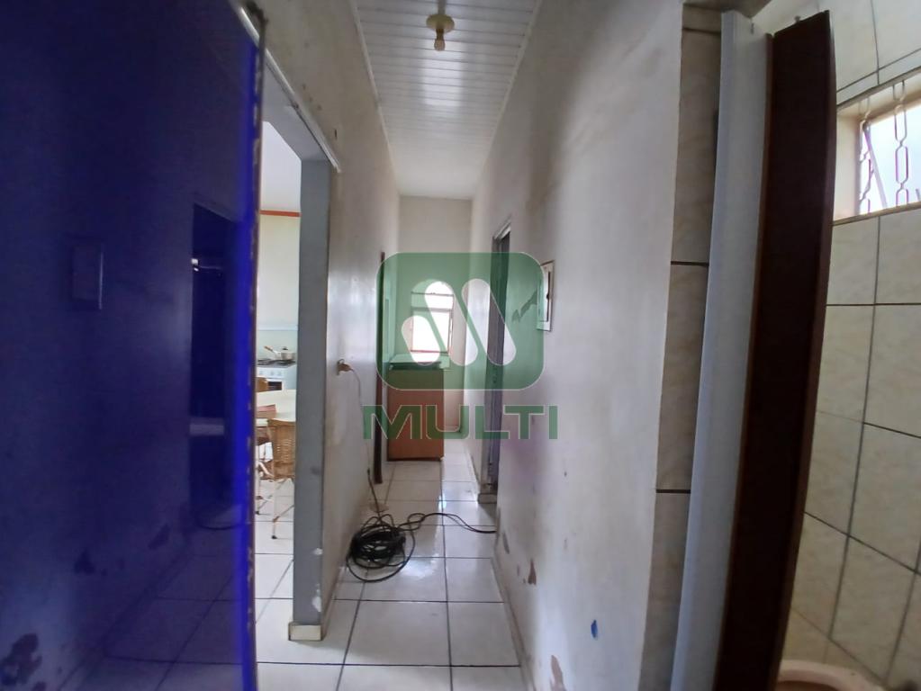 Casa à venda com 2 quartos, 180m² - Foto 21