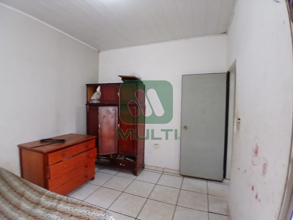 Casa à venda com 2 quartos, 180m² - Foto 25