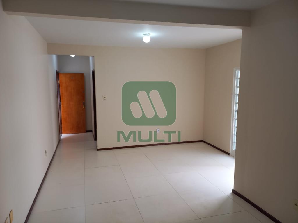 Apartamento à venda com 3 quartos, 108m² - Foto 1