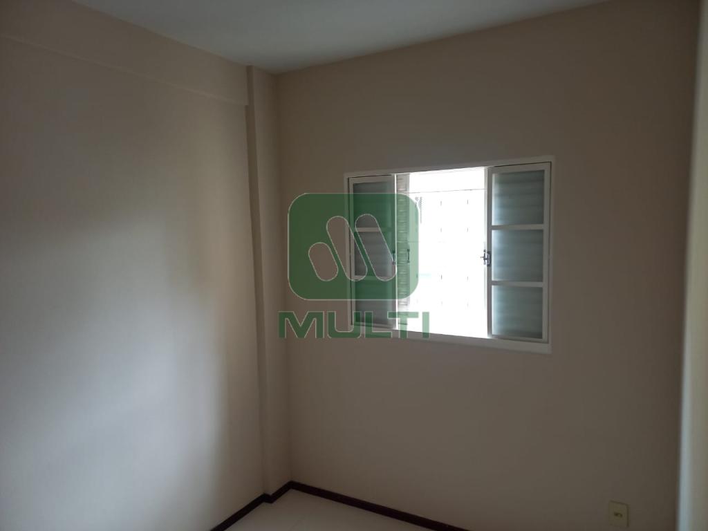 Apartamento à venda com 3 quartos, 108m² - Foto 3