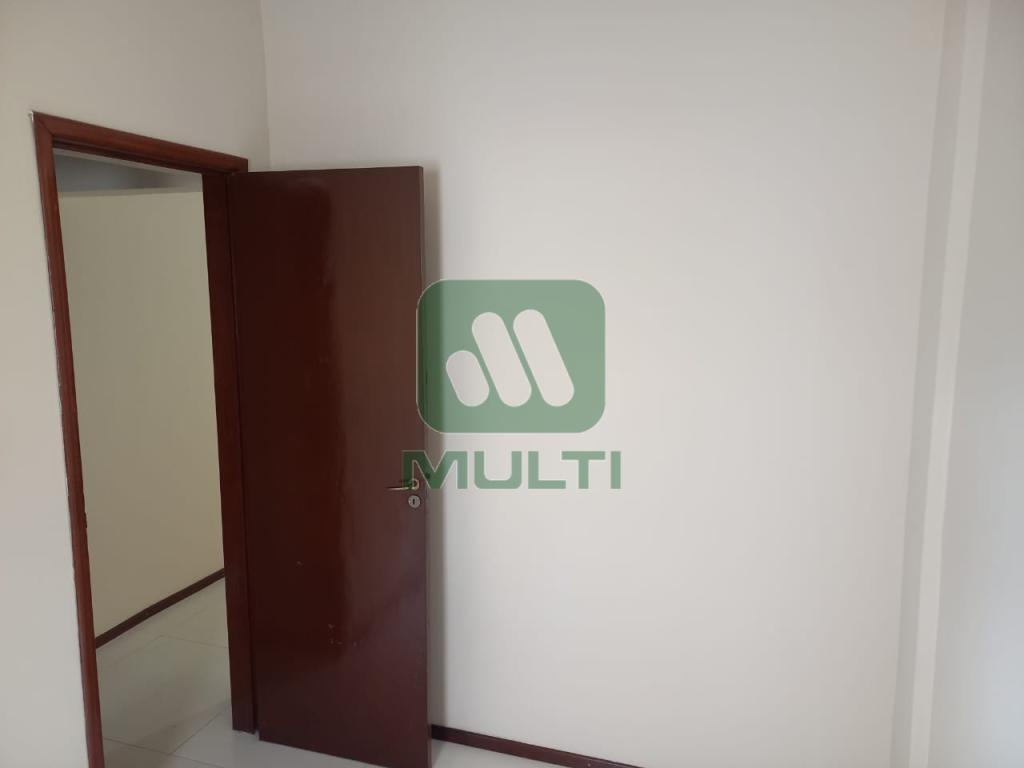 Apartamento à venda com 3 quartos, 108m² - Foto 4