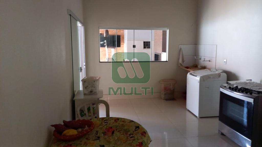 Casa à venda com 2 quartos, 300m² - Foto 14