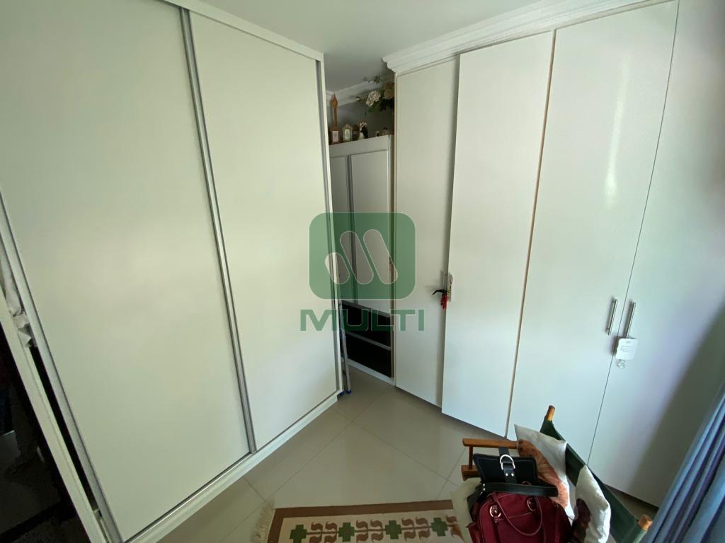 Casa à venda com 3 quartos, 202m² - Foto 19