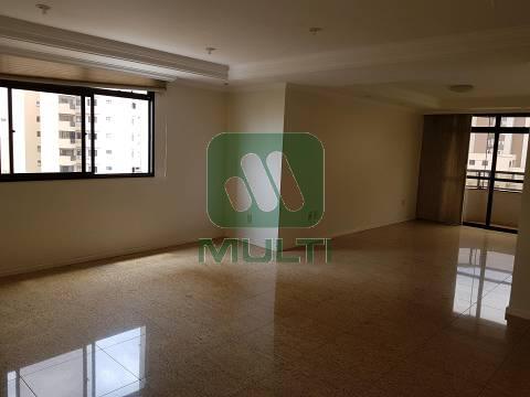 Apartamento à venda com 3 quartos, 203m² - Foto 1