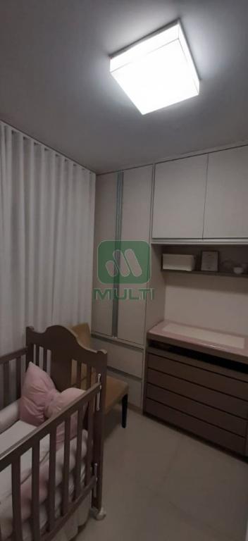 Apartamento à venda com 3 quartos, 87m² - Foto 4