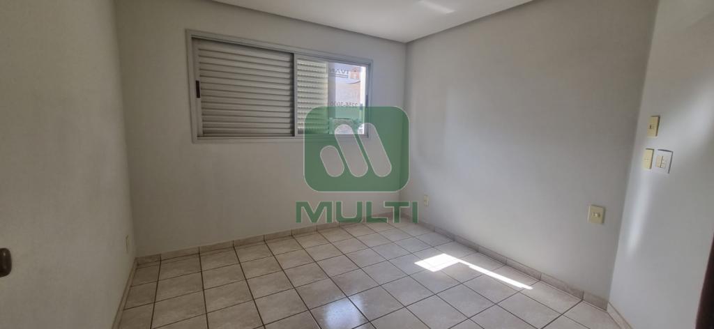 Apartamento à venda com 3 quartos, 147m² - Foto 4